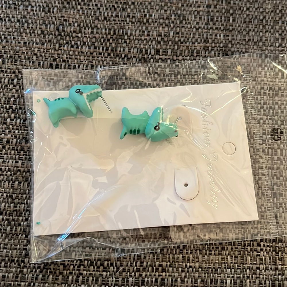 Dino earrings